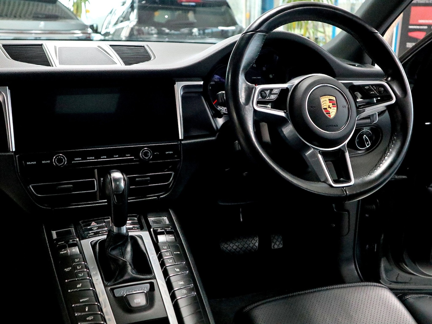 Used Porsche Macan 2021 for sale - 77129759: Photo 29