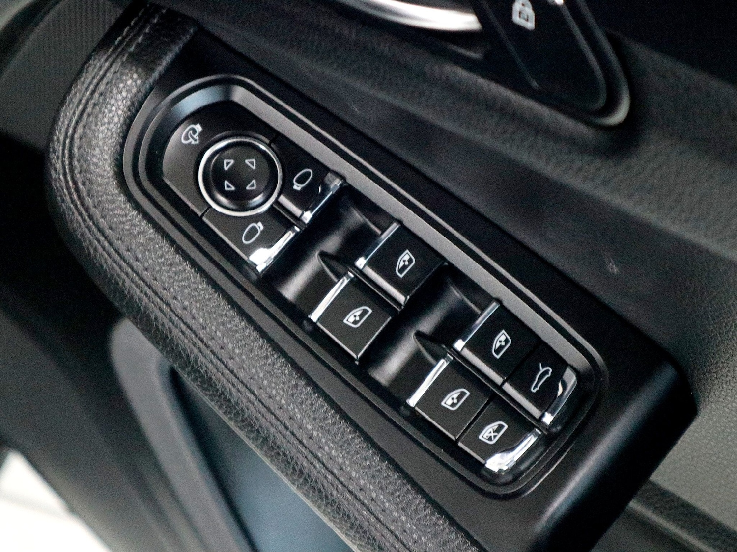 Used Porsche Macan 2021 for sale - 77129759: Photo 31