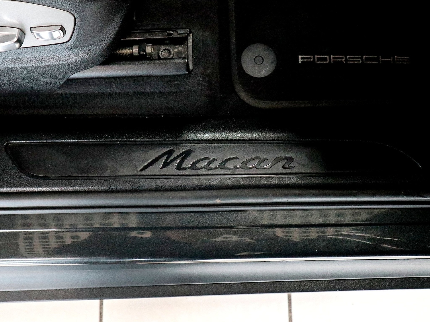 Used Porsche Macan 2021 for sale - 77129759: Photo 32