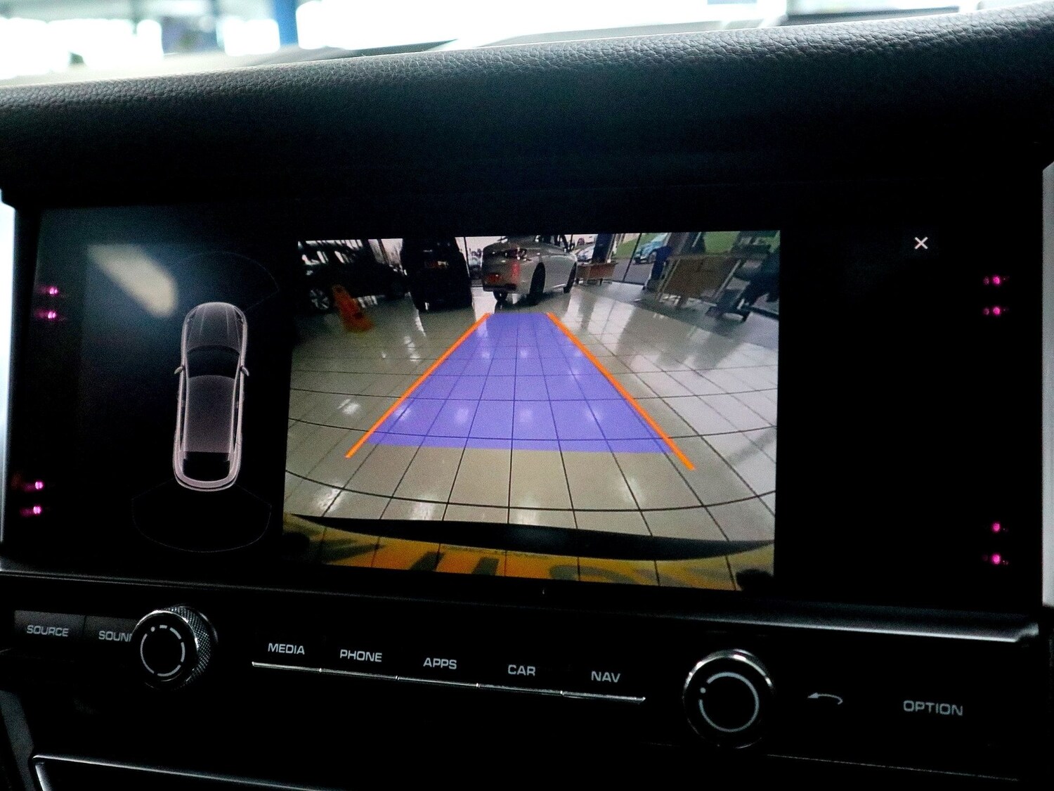 Used Porsche Macan 2021 for sale - 77129759: Photo 44