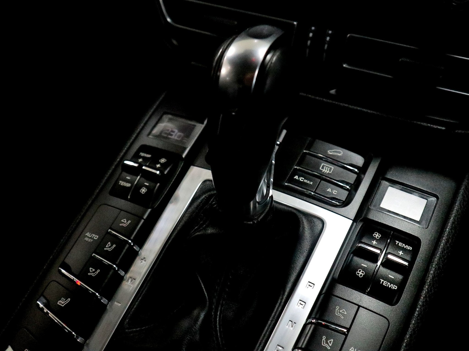 Used Porsche Macan 2021 for sale - 77129759: Photo 47