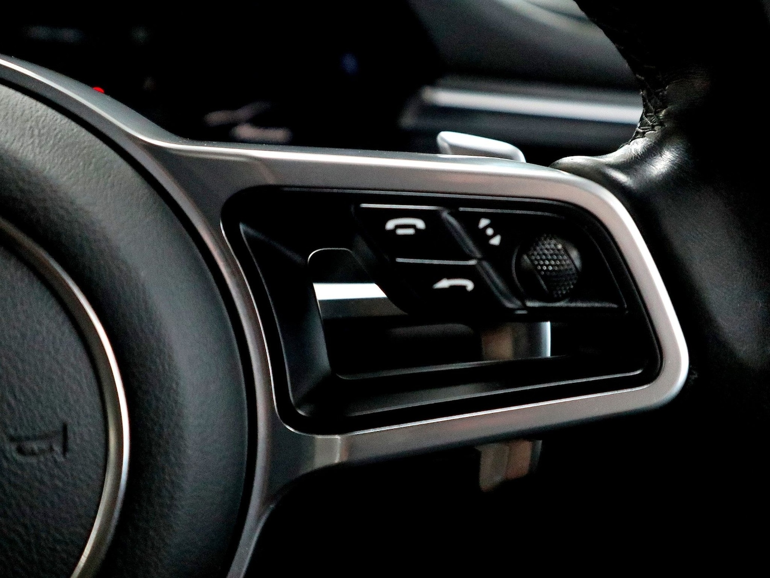 Used Porsche Macan 2021 for sale - 77129759: Photo 53