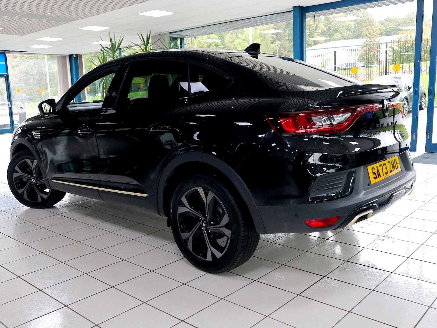 Used Renault Arkana 2023 for sale - 76165362: Photo 2