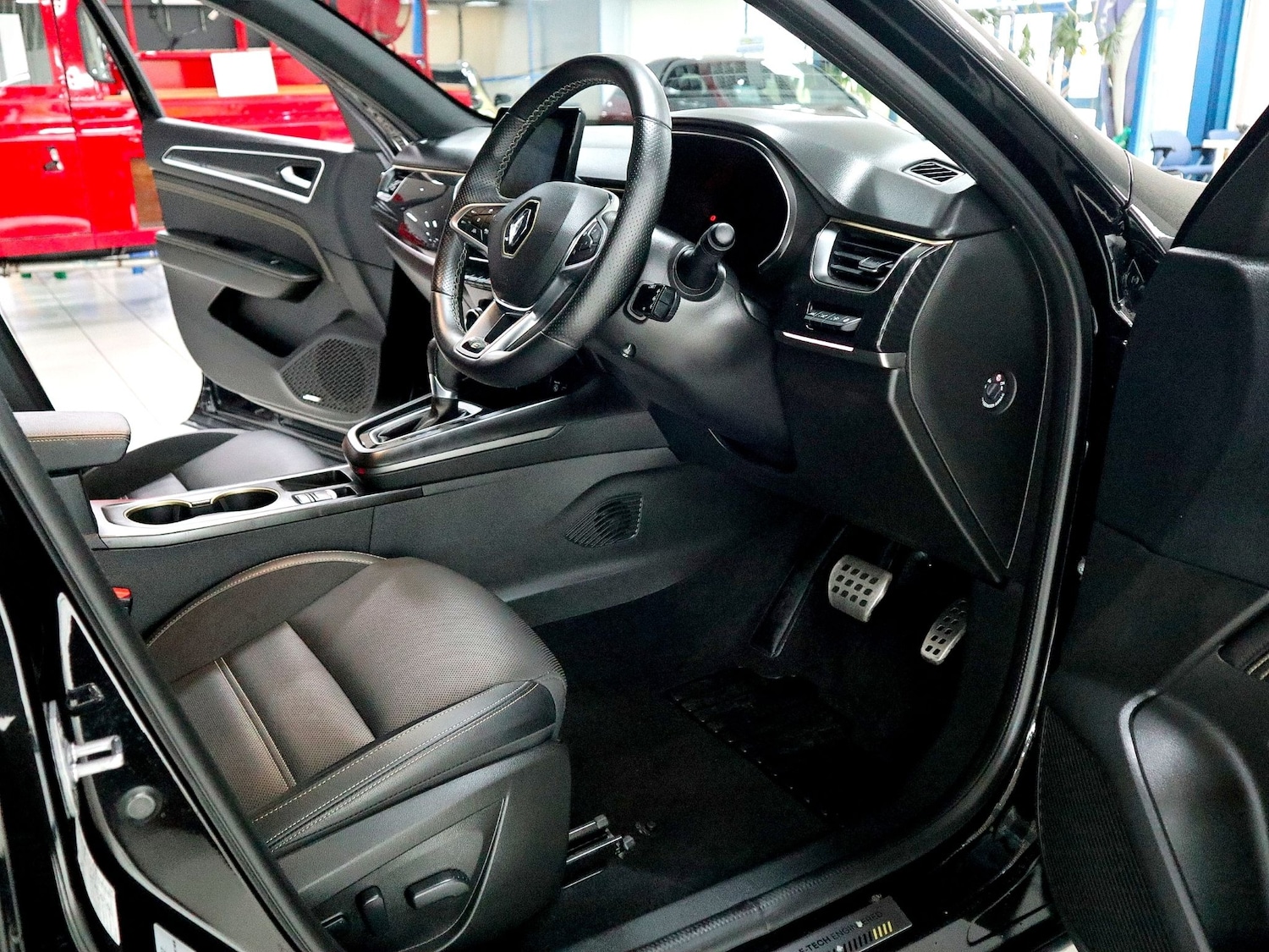 Used Renault Arkana 2023 for sale - 76165362: Photo 3