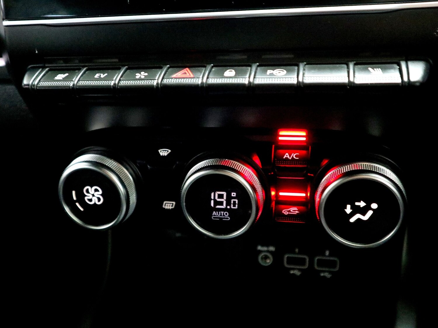 Used Renault Arkana 2023 for sale - 76165362: Photo 34