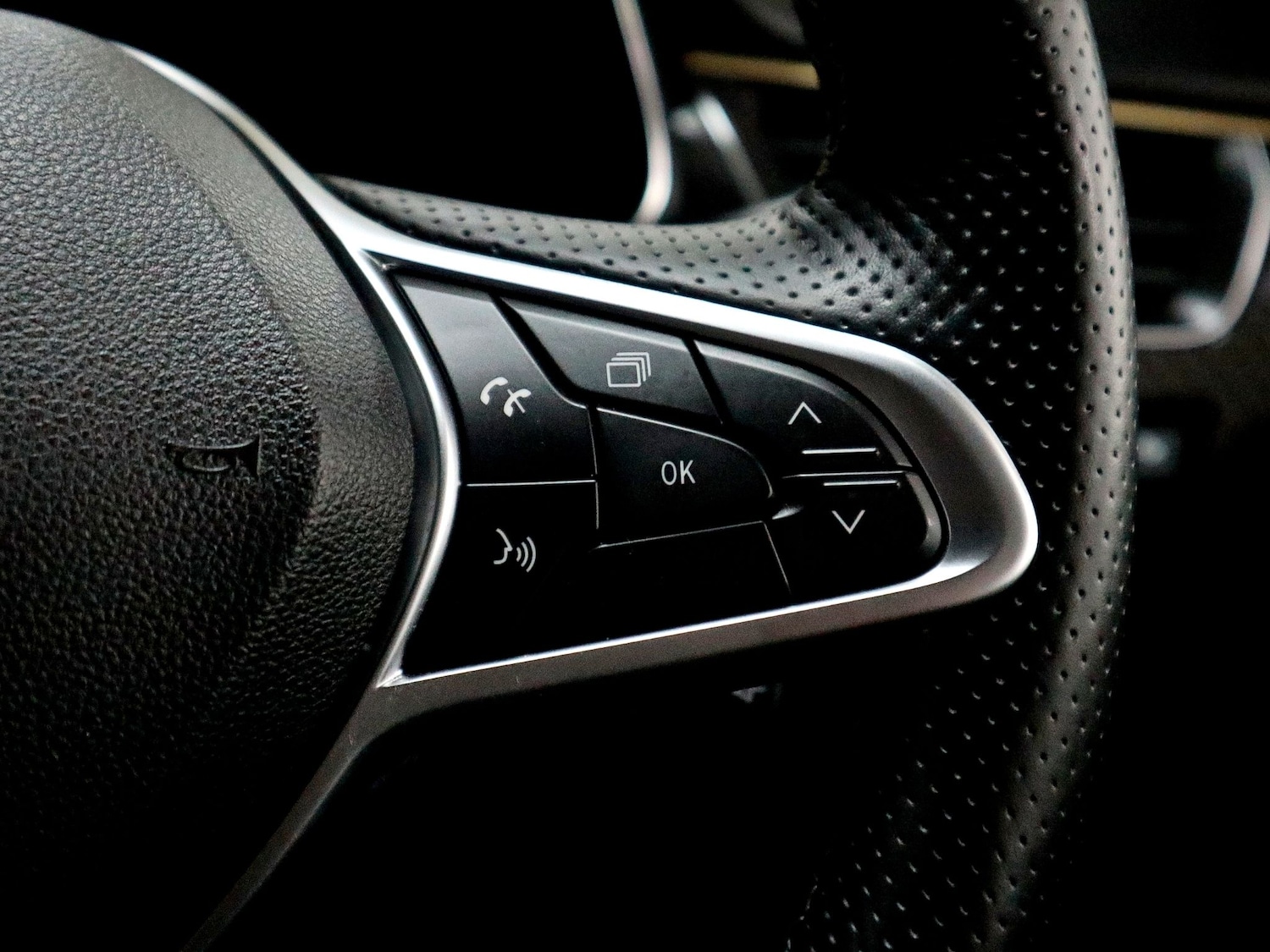 Used Renault Arkana 2023 for sale - 76165362: Photo 38