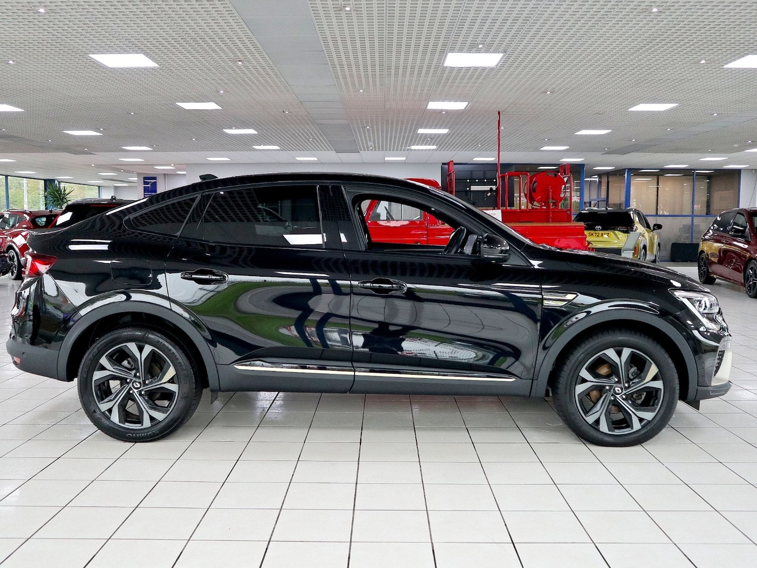 Used Renault Arkana 2023 for sale - 76165362: Photo 6