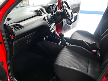 Used Suzuki Swift 2021 for sale - 74677961: Photo