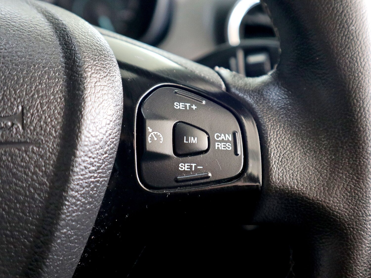 Used Ford Ka+ 2018 for sale - 75925699: Photo 35