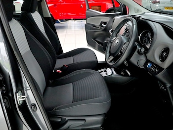 Used Toyota Yaris 2020 for sale - 76741484: Photo