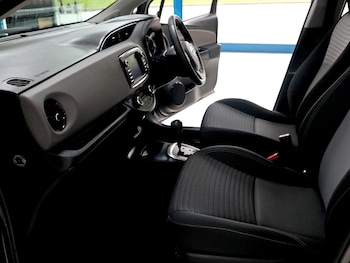 Used Toyota Yaris 2020 for sale - 76741484: Photo