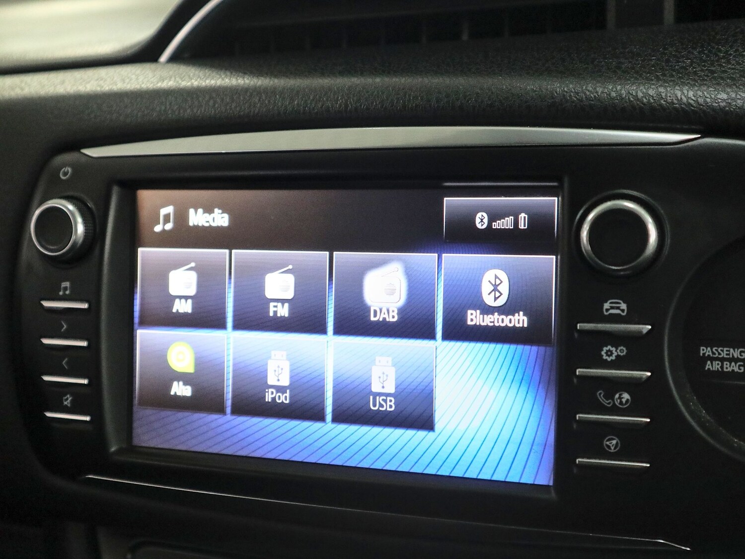 Used Toyota Yaris 2020 for sale - 77656516: Photo 32