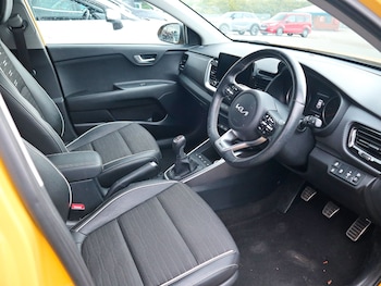 Used Kia Stonic 2023 for sale - 79290622: Photo
