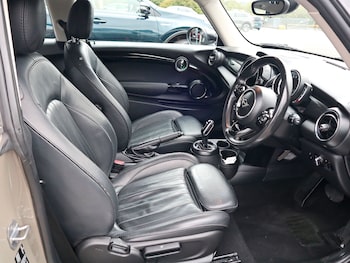 Used MINI Hatch 2019 for sale - 75633160: Photo