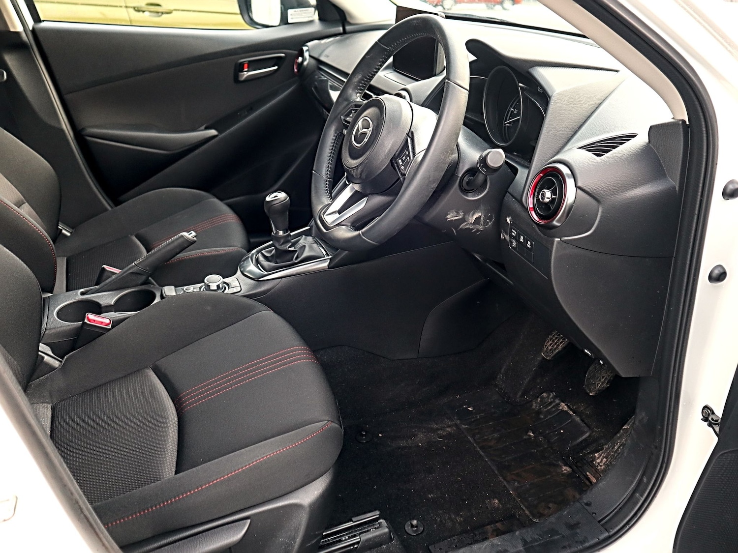 Used Mazda Mazda2 2023 for sale - 77173385: Photo 3