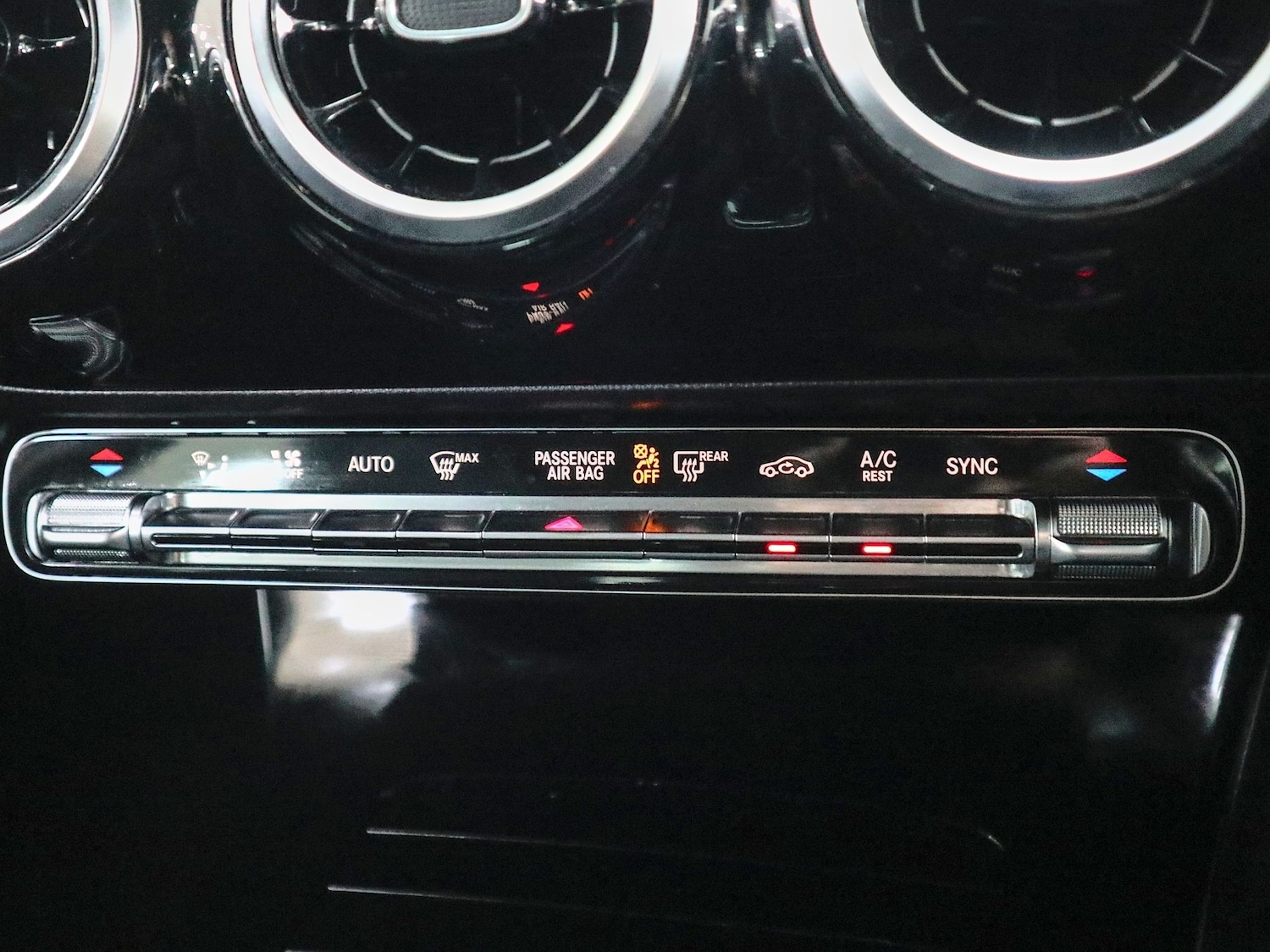 Used Mercedes-Benz A-Class 2019 for sale - 77228376: Photo 36