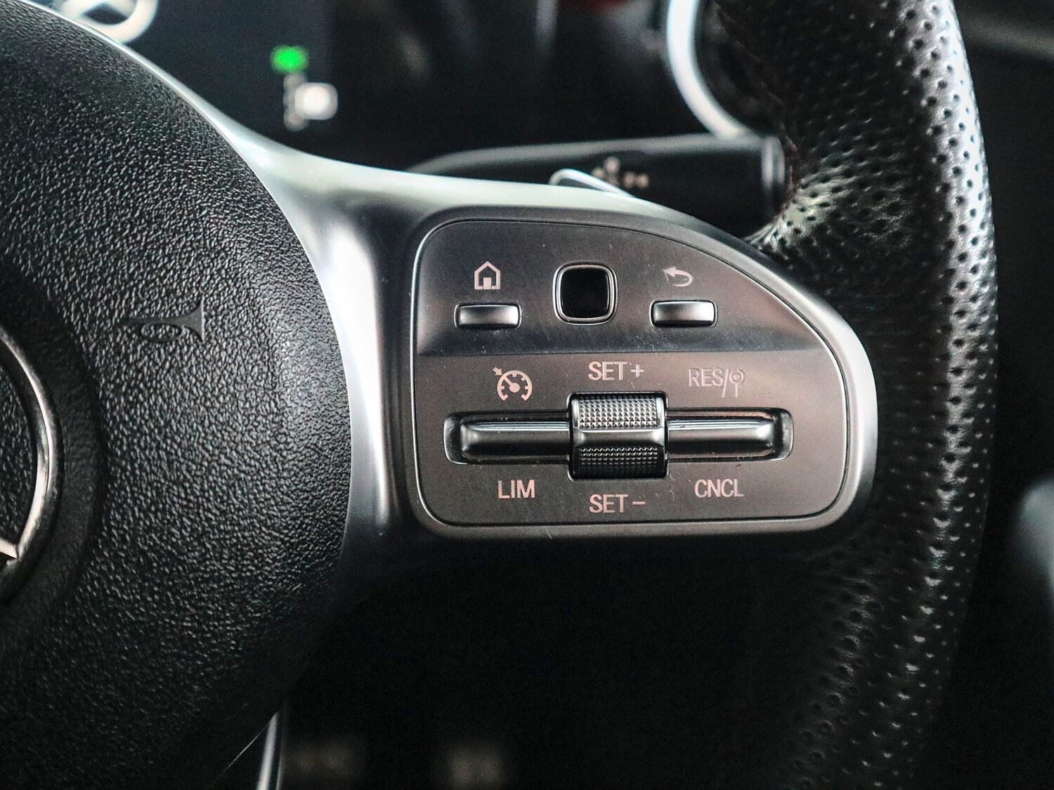 Used Mercedes-Benz A-Class 2019 for sale - 77228376: Photo 40