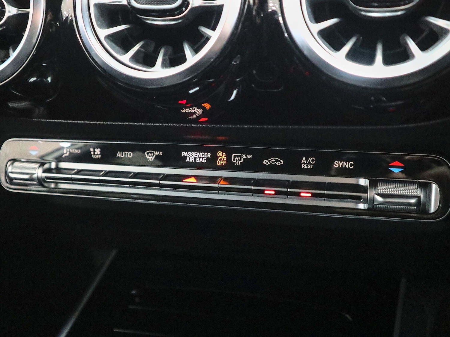 Used Mercedes-Benz GLA 2022 for sale - 77289384: Photo 36