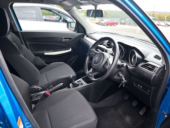 Used Suzuki Swift 2020 for sale - 79439643: Photo