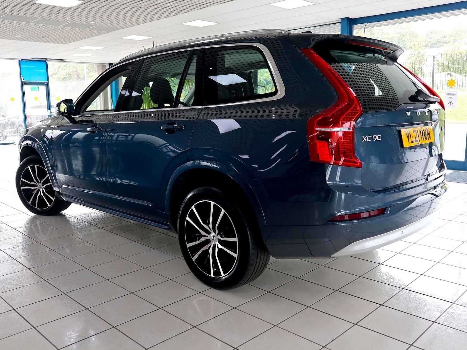 Used Volvo XC90 2021 for sale - 75976187: Photo 2