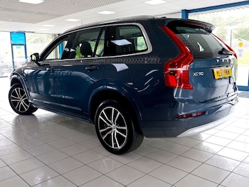 Used Volvo XC90 2021 for sale - 75976187: Photo 2