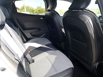 Used Renault Clio 2024 for sale - 75476270: Photo