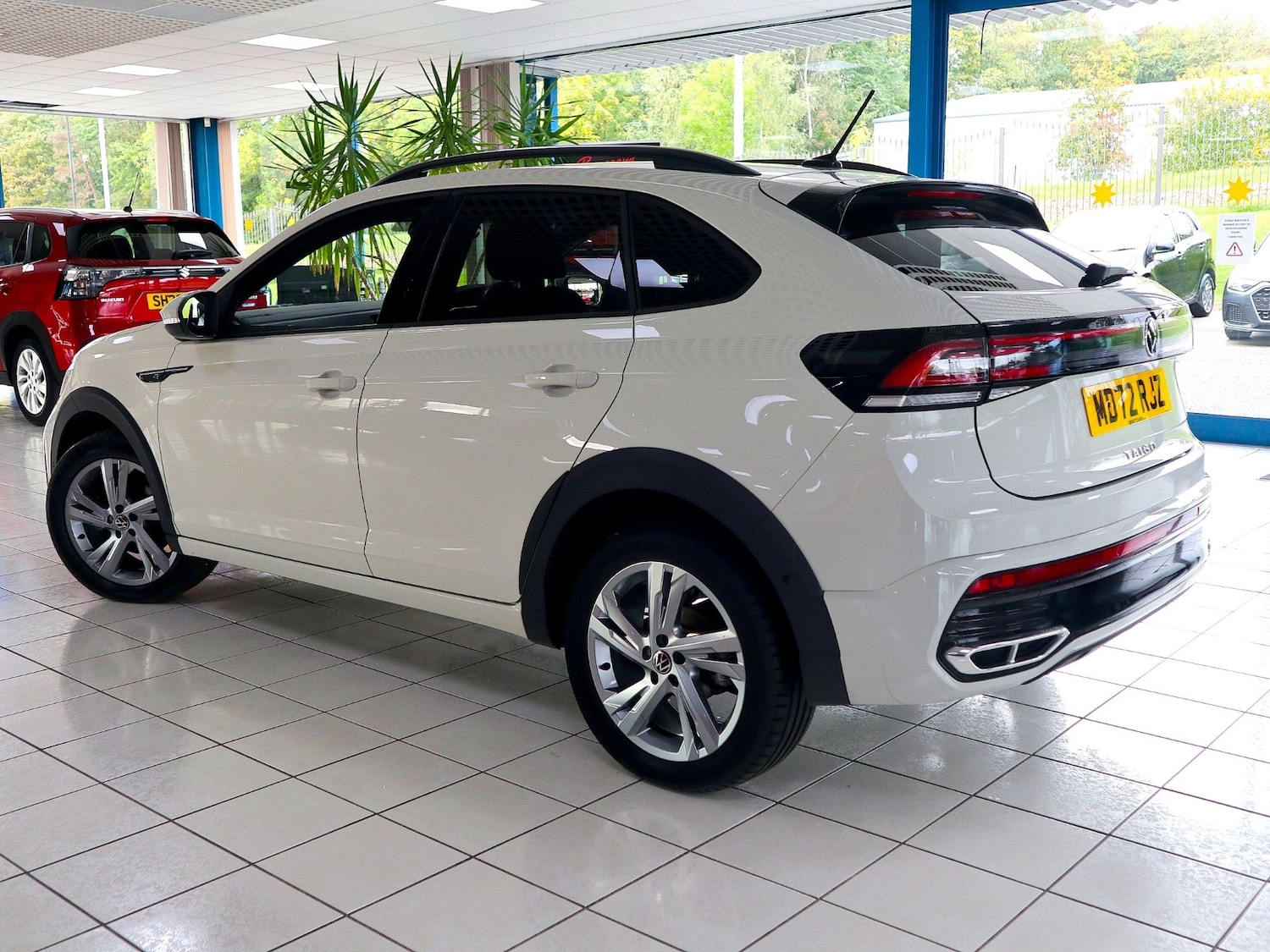 Used Volkswagen Taigo 2023 for sale - 76082897: Photo 2