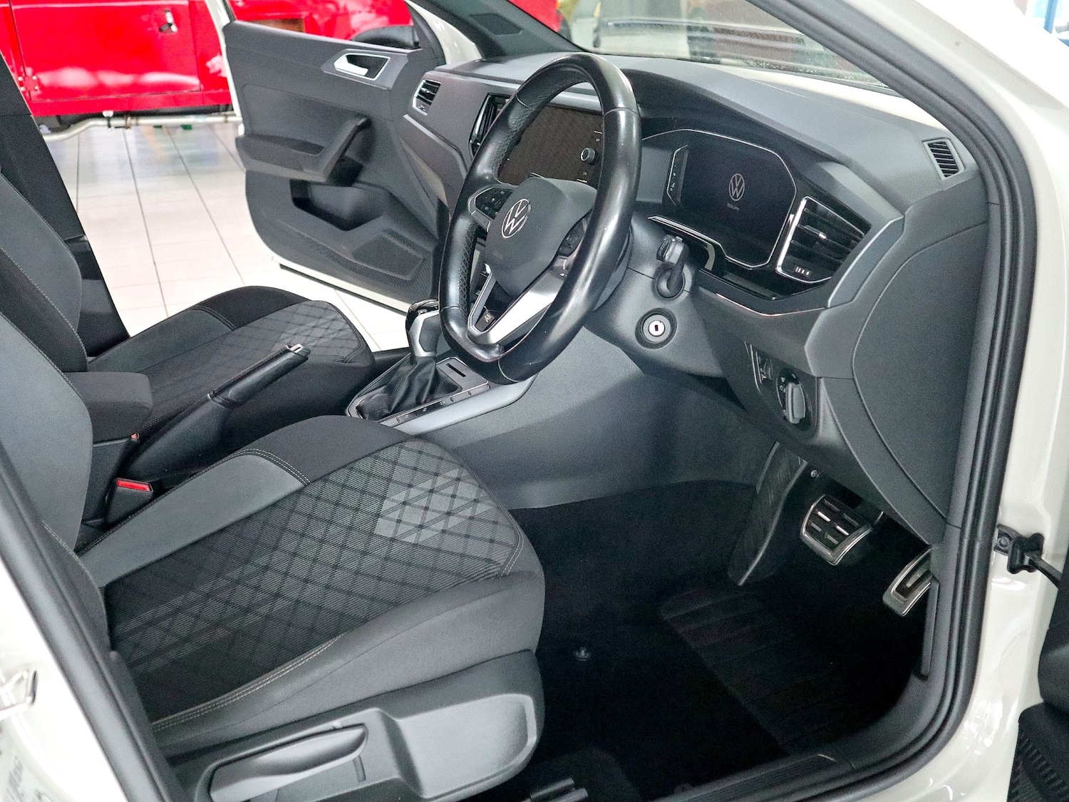 Used Volkswagen Taigo 2023 for sale - 76082897: Photo 3