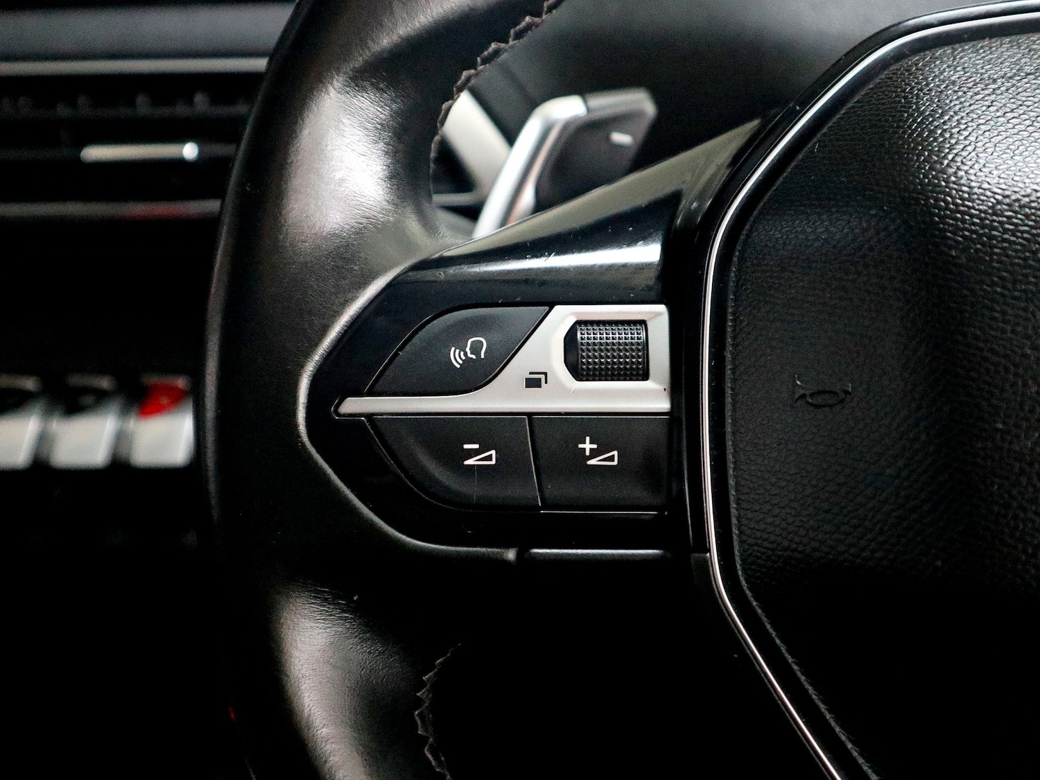 Used Peugeot 5008 2020 for sale - 76591644: Photo 39