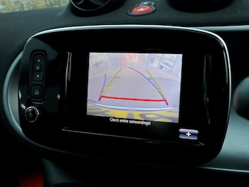 Used smart fortwo 2018 for sale - 76431088: Photo