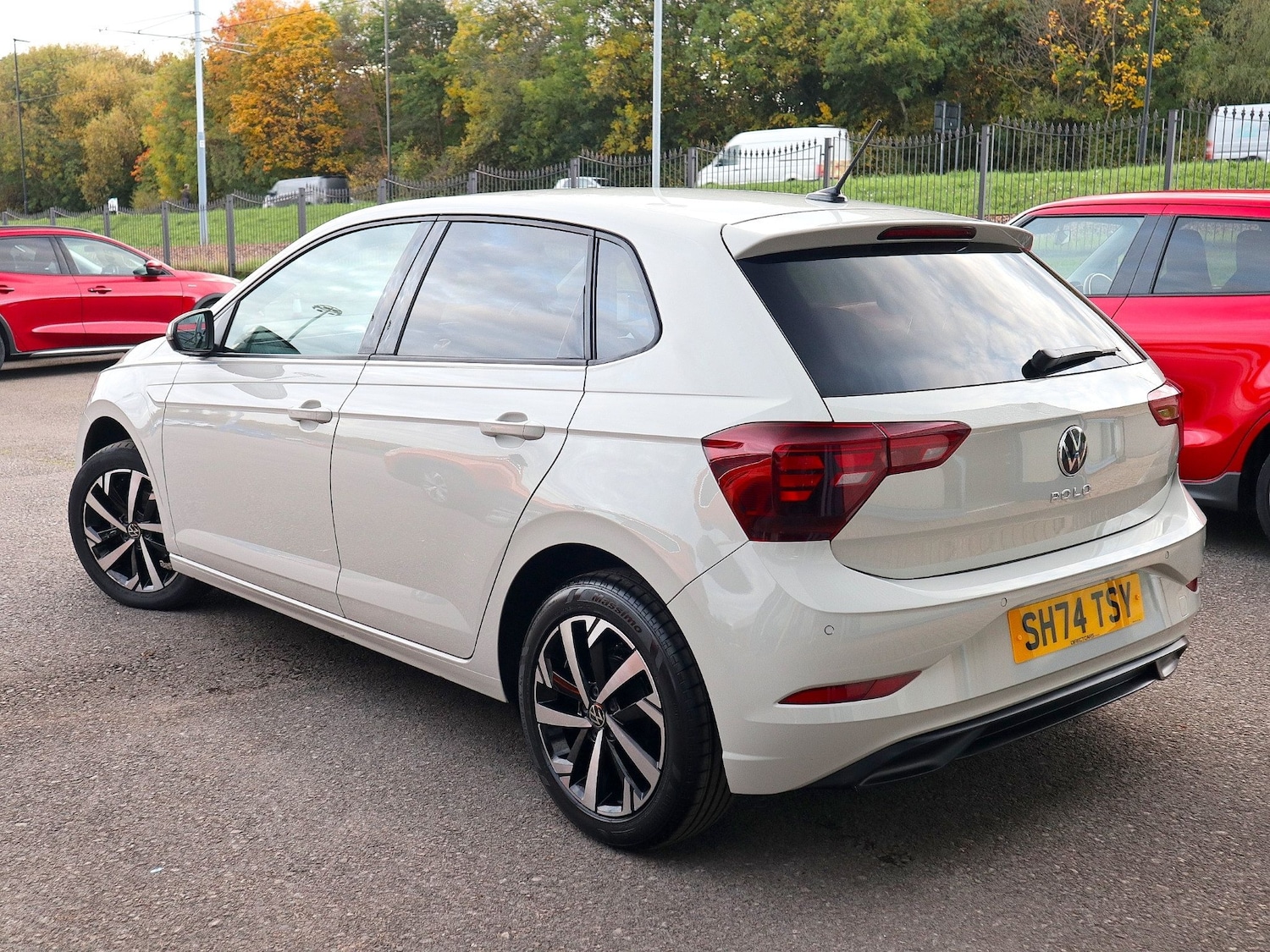 Used Volkswagen Polo 2024 for sale - 76347405: Photo 2