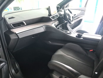 Used Peugeot 5008 2023 for sale - 78751021: Photo