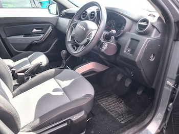 Used Dacia Duster 2024 for sale - 79589189: Photo