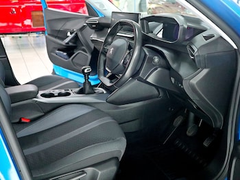 Used Peugeot 2008 2020 for sale - 78155707: Photo