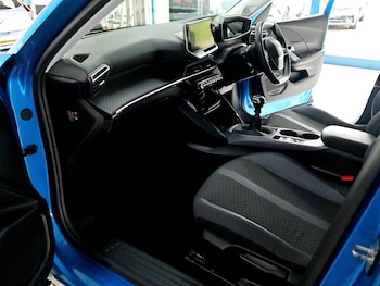 Used Peugeot 2008 2020 for sale - 78155707: Photo