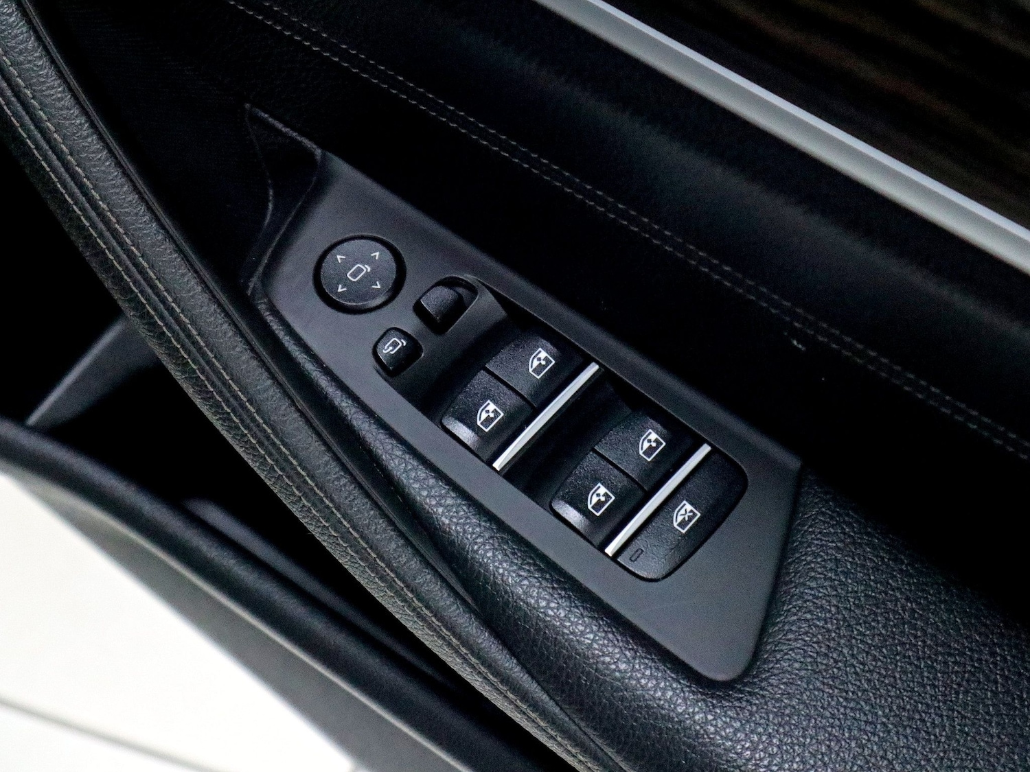 Used BMW 5 Series 2018 for sale - 76431089: Photo 24