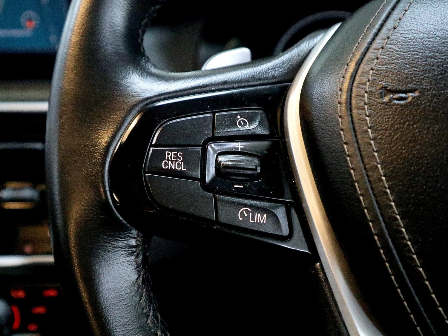 Used BMW 5 Series 2018 for sale - 76431089: Photo 38