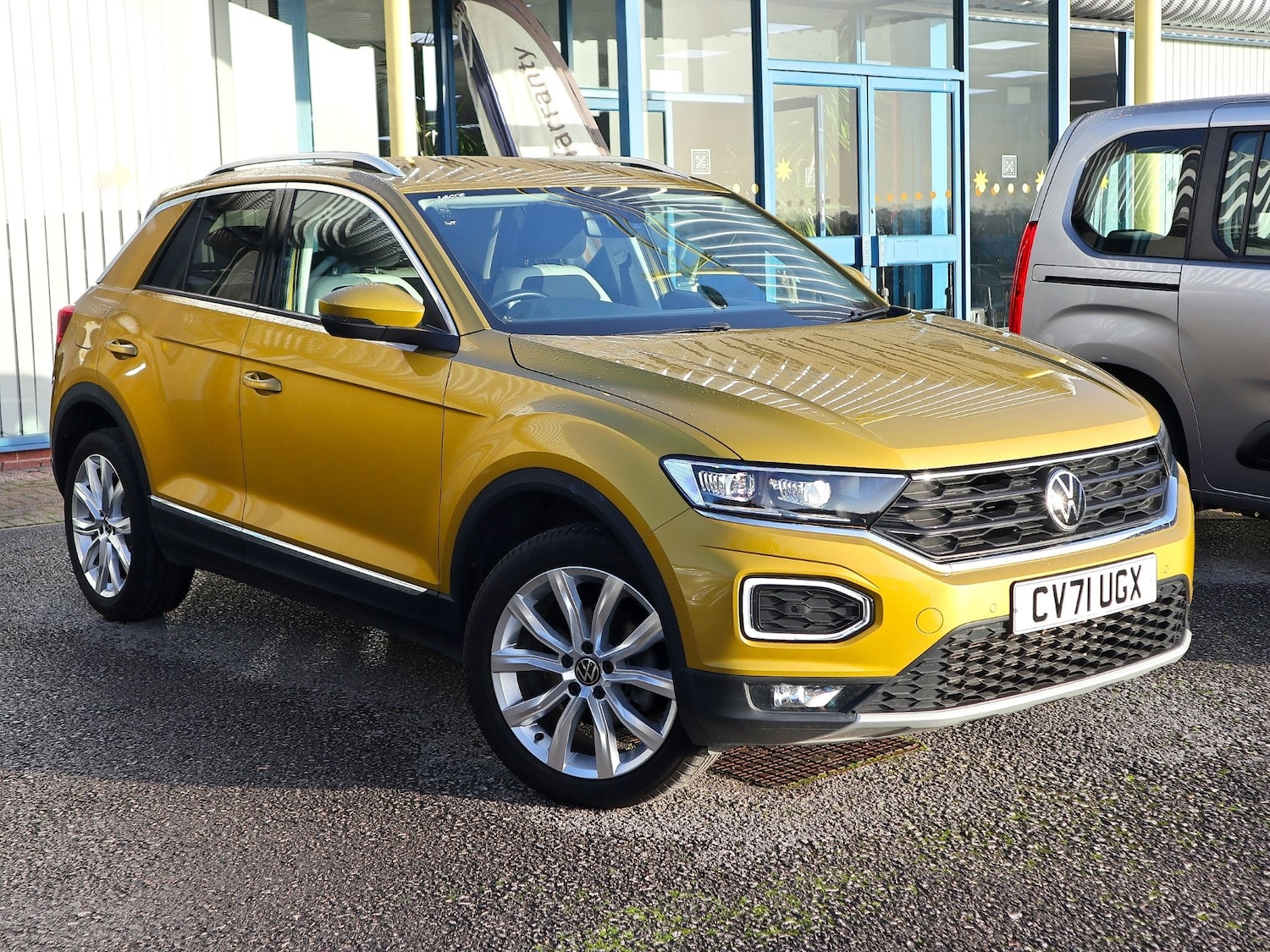 Used Volkswagen T-Roc 2021 for sale - 76741483: Photo 1