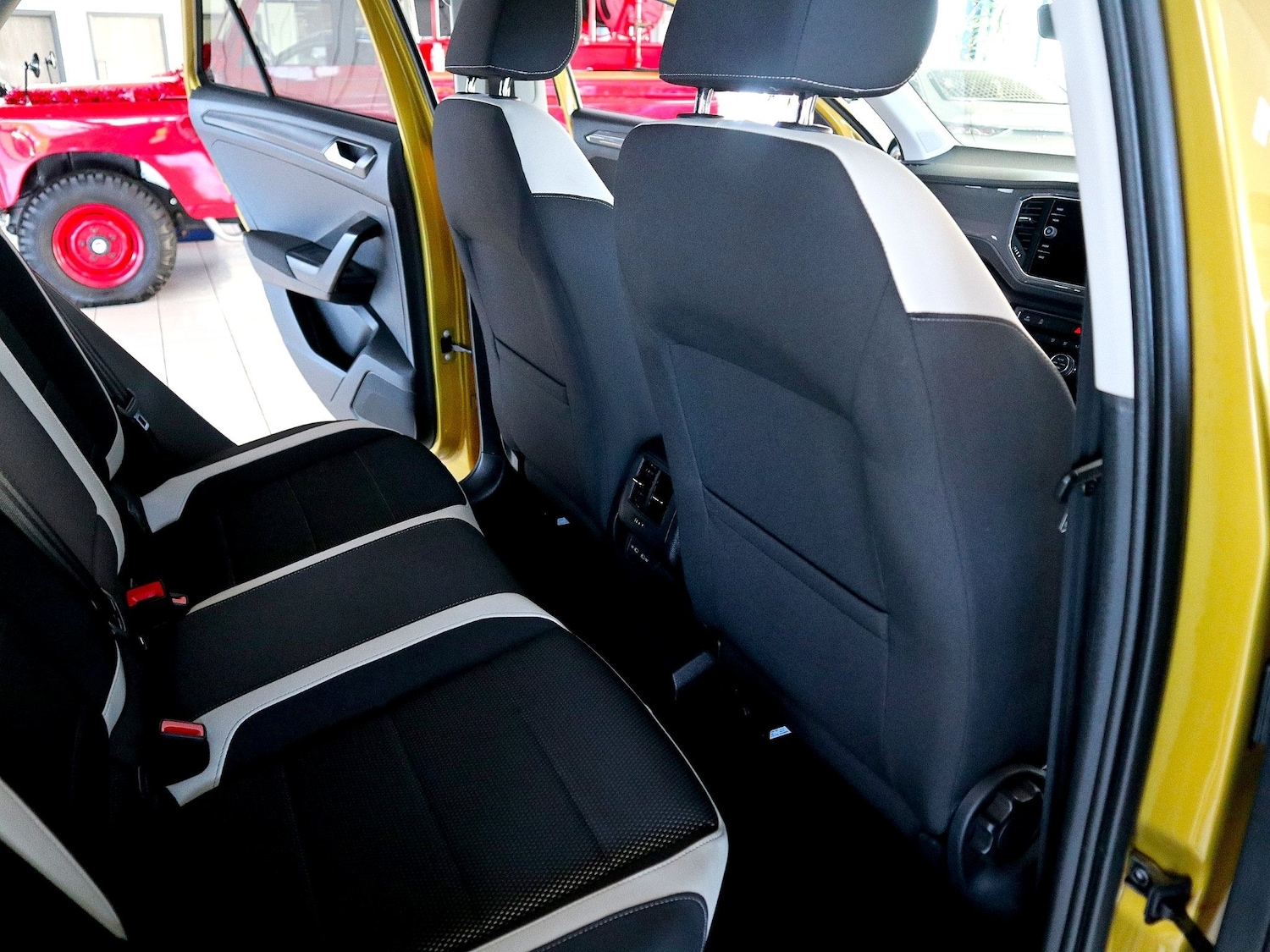 Used Volkswagen T-Roc 2021 for sale - 76741483: Photo 18