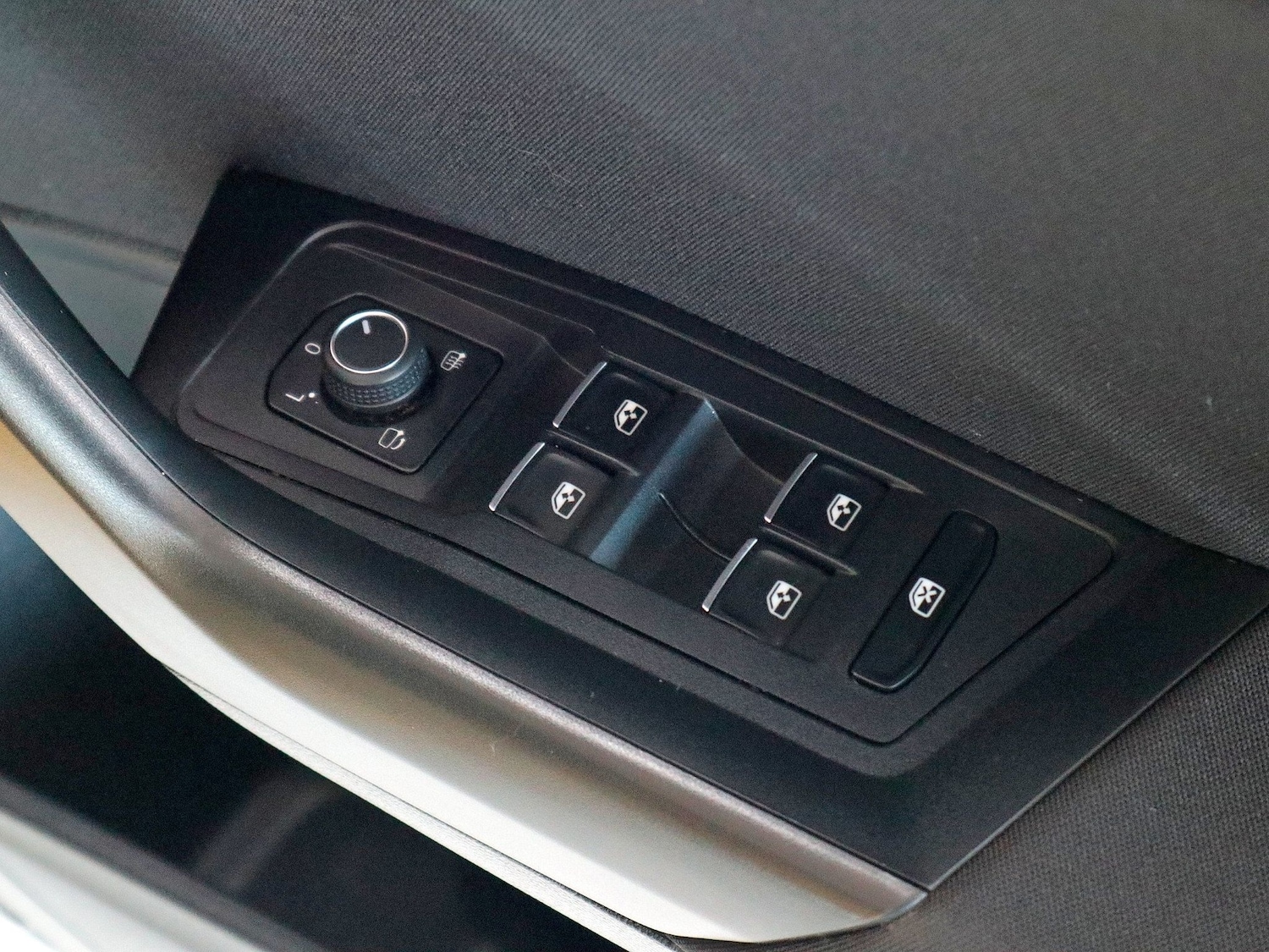 Used Volkswagen T-Roc 2021 for sale - 76741483: Photo 24