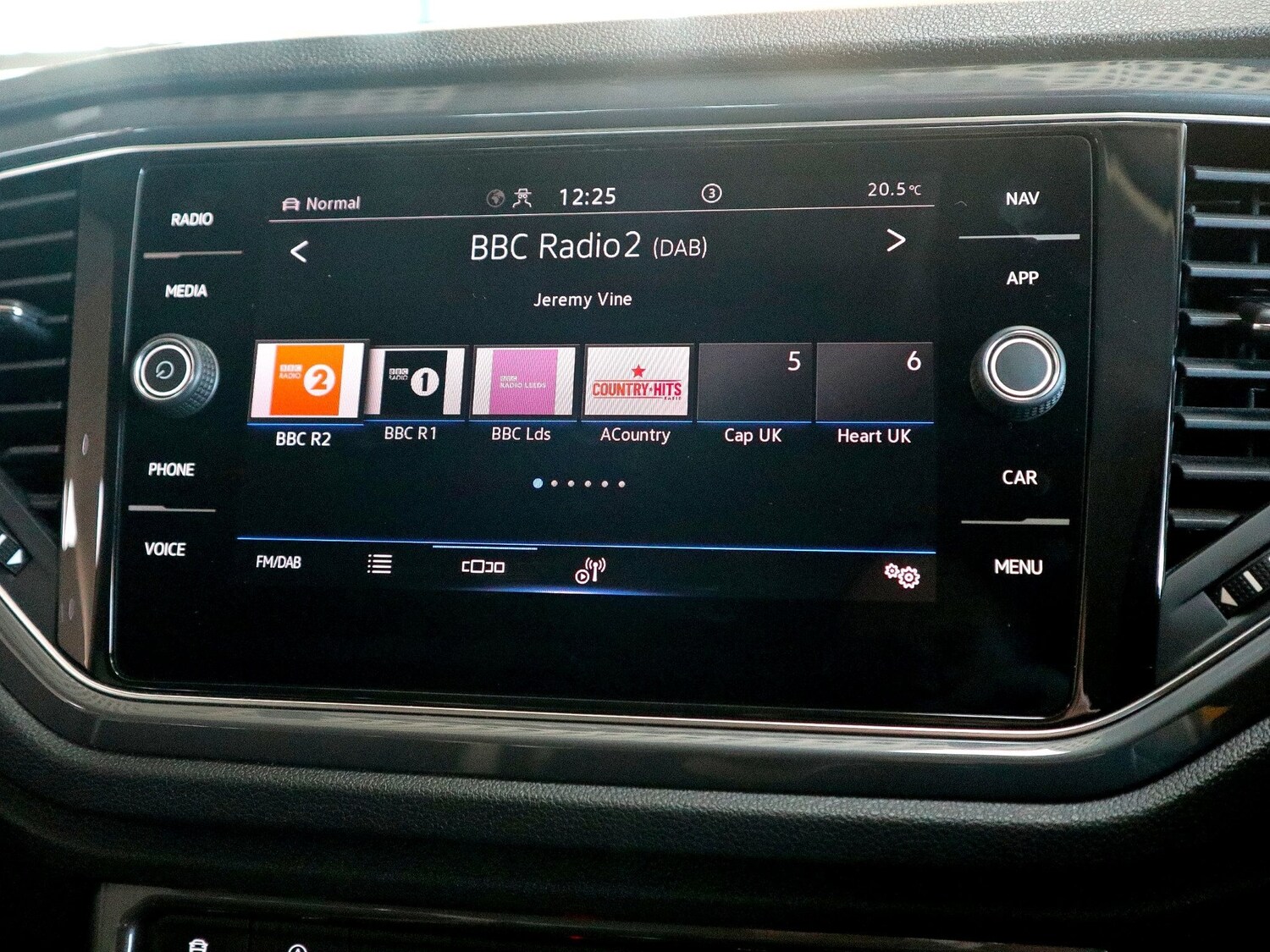 Used Volkswagen T-Roc 2021 for sale - 76741483: Photo 27