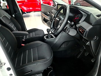 Used Dacia Sandero Stepway 2023 for sale - 77140872: Photo