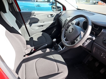 Used Renault Captur 2018 for sale - 78112674: Photo