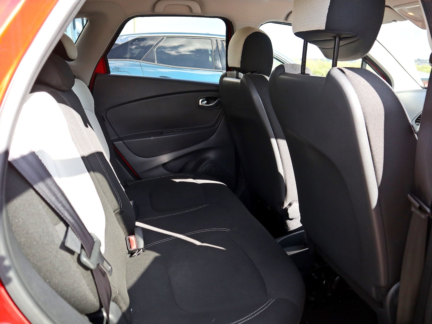 Used Renault Captur 2018 for sale - 78112674: Photo 4