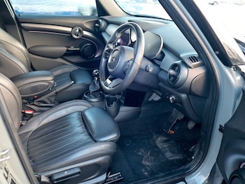 Used MINI Cooper 2021 for sale - 76799553: Photo