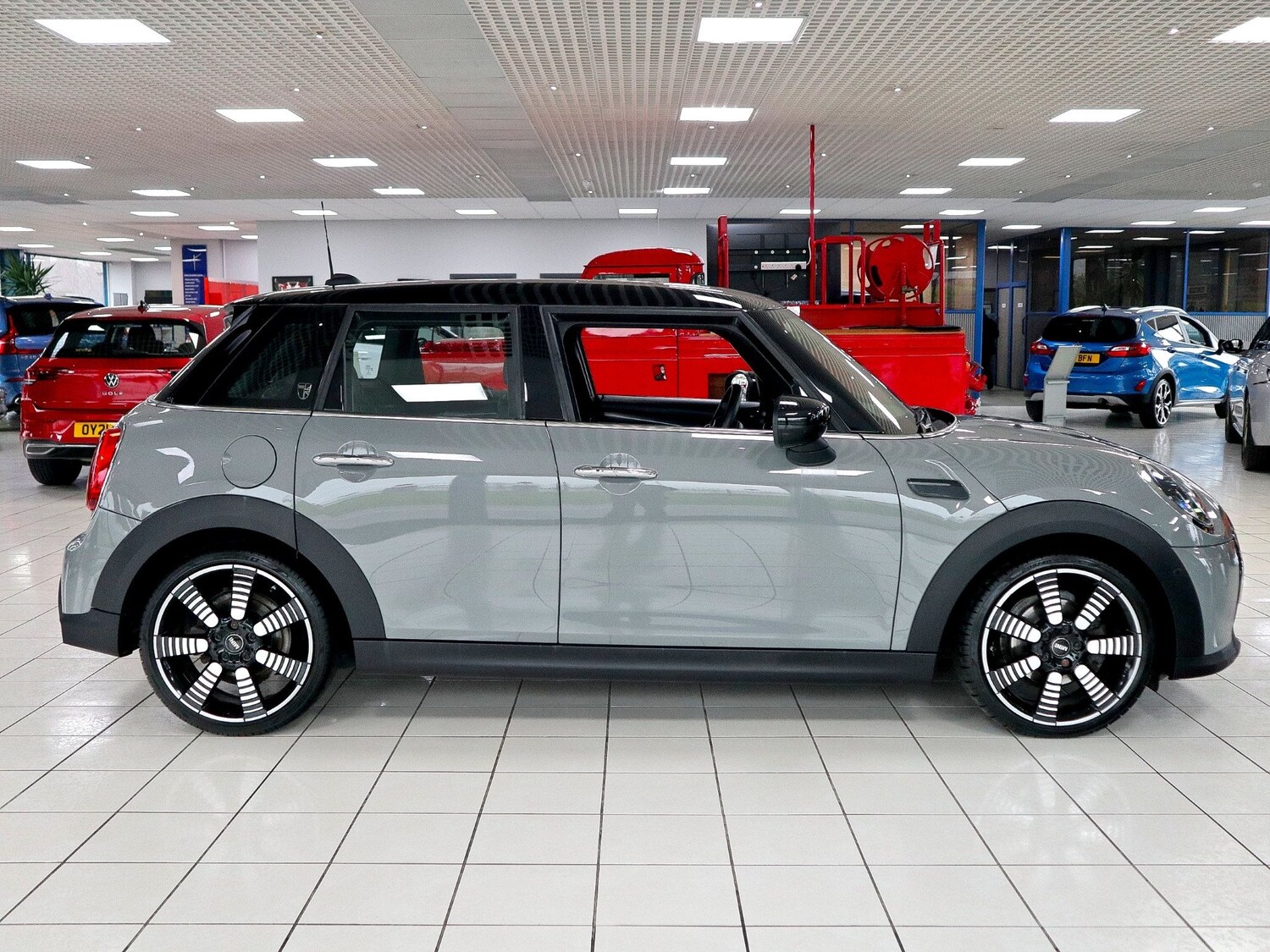 Used MINI Hatch 2021 for sale - 76799553: Photo 6