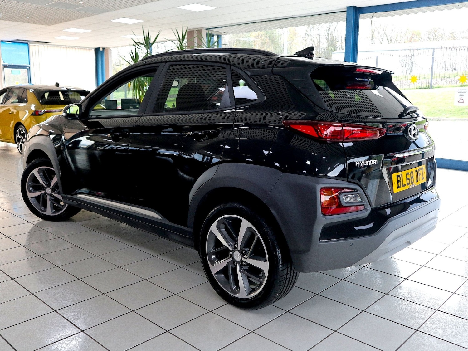 Used Hyundai KONA 2018 for sale - 76627525: Photo 2