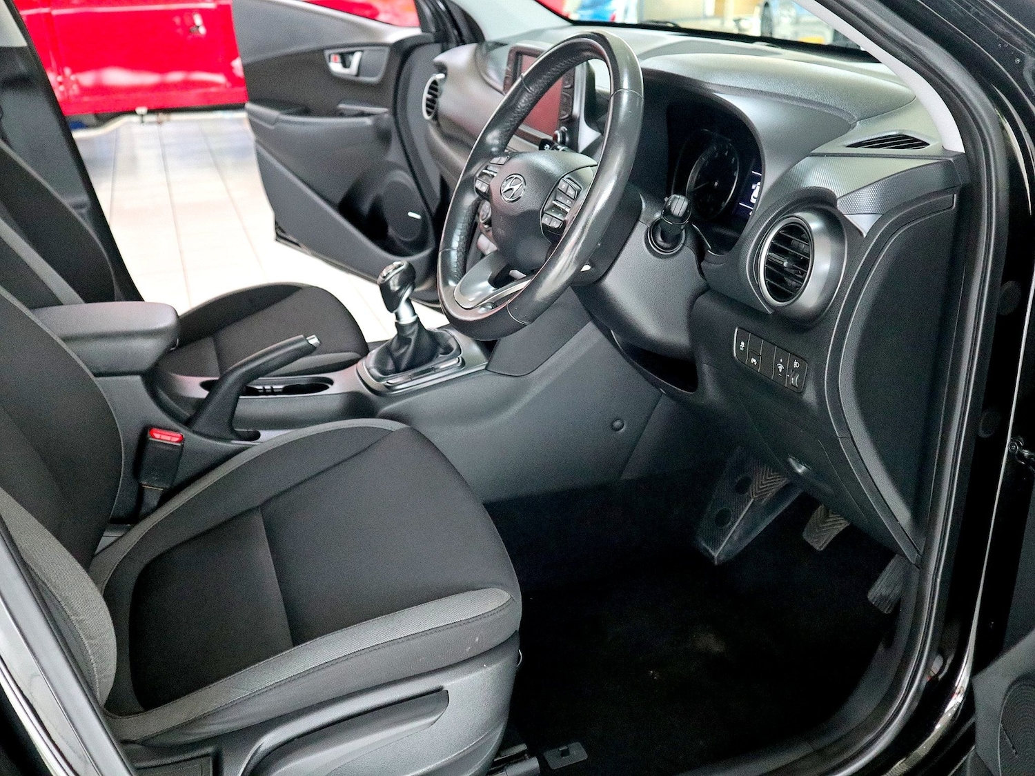 Used Hyundai KONA 2018 for sale - 76627525: Photo 3