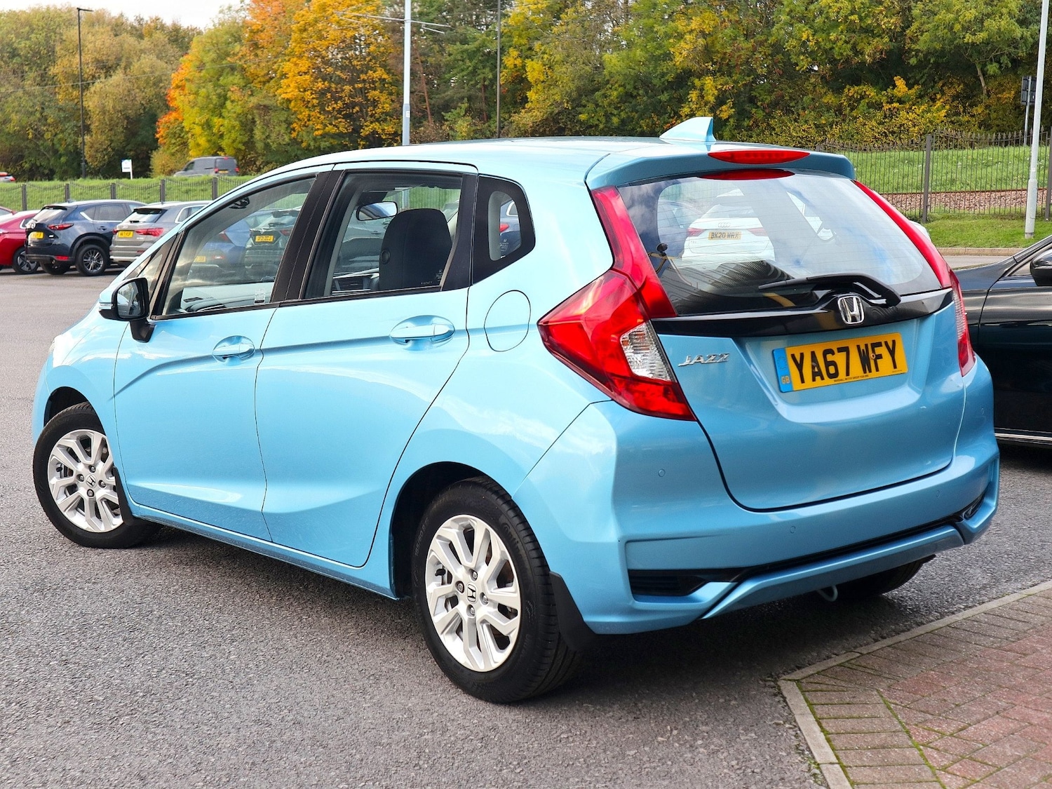 Used Honda Jazz 2018 for sale - 76369490: Photo 2