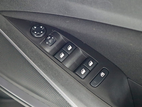 Used Vauxhall Crossland 2023 for sale - 74988062: Photo 23